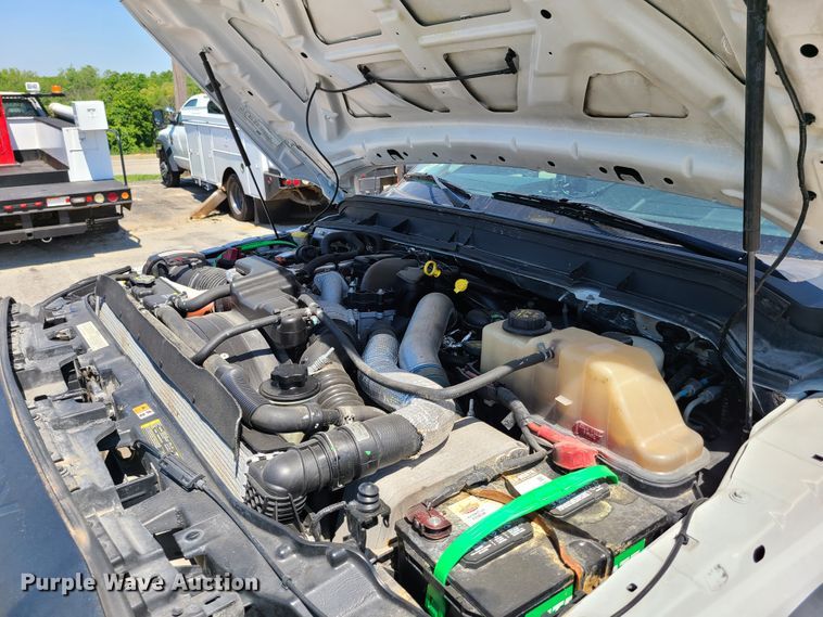 image for item EL9830 2012 Ford F550 Super Duty  utility bed truck