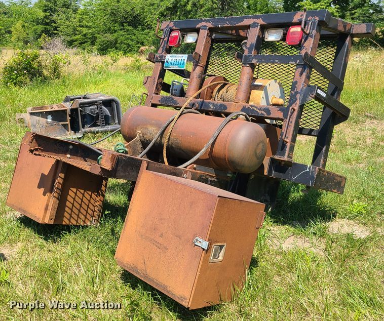 image for item EL9849 Headache rack with winch