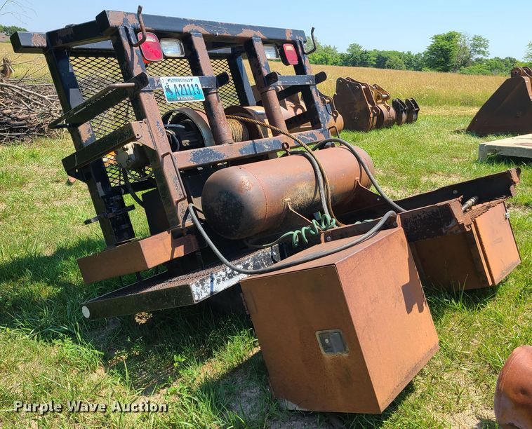 image for item EL9849 Headache rack with winch