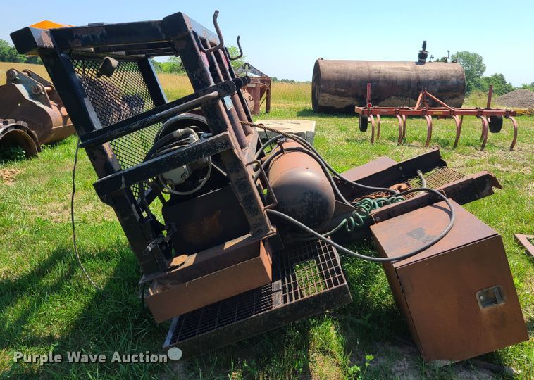 image for item EL9849 Headache rack with winch