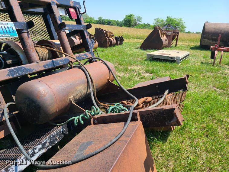 image for item EL9849 Headache rack with winch