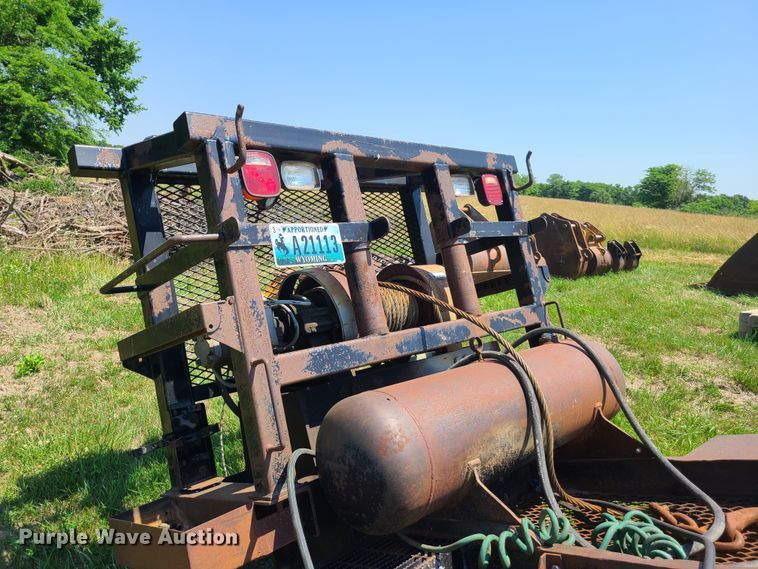 image for item EL9849 Headache rack with winch