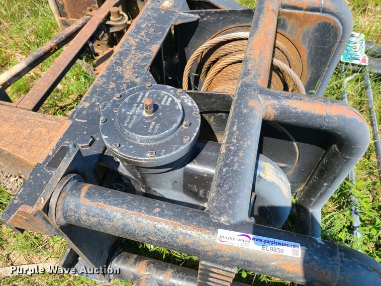 image for item EL9850 Headache rack with winch