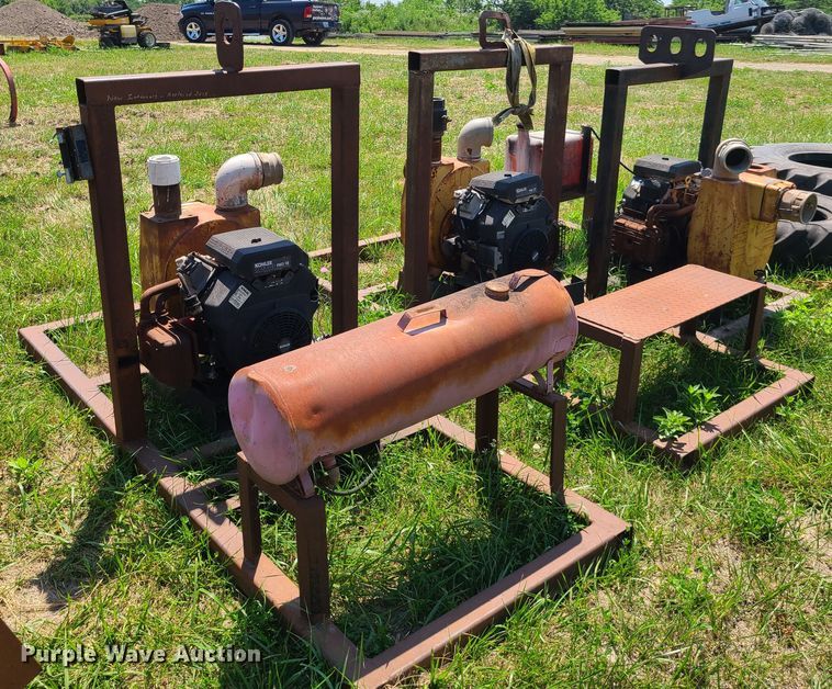 image for item EL9852 (3) water pumps