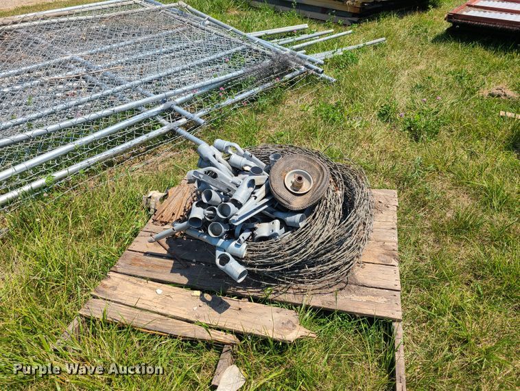 image for item EL9859 Chain link fence