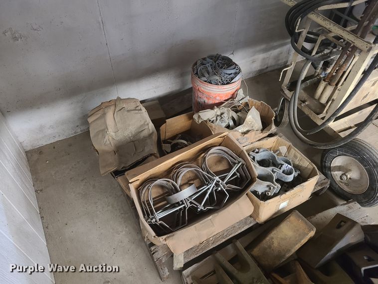 image for item EL9876 Fencing brackets/clamps