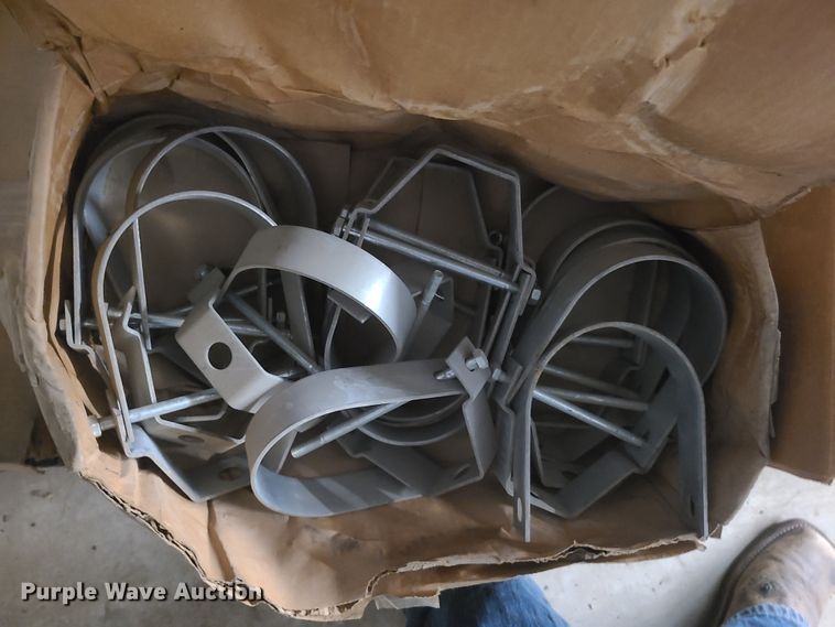 image for item EL9876 Fencing brackets/clamps