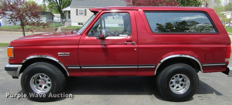 image for item FD9436 1987 Ford Bronco  SUV