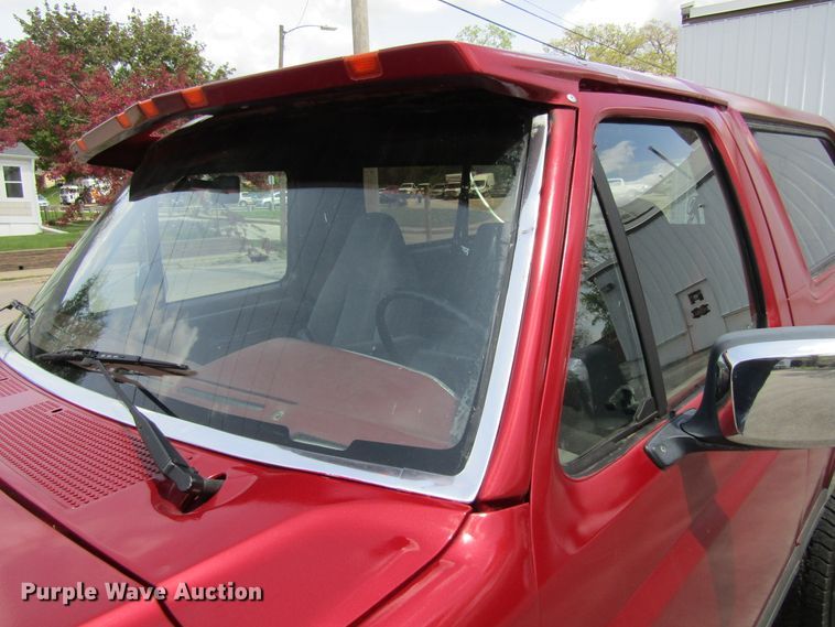 image for item FD9436 1987 Ford Bronco  SUV