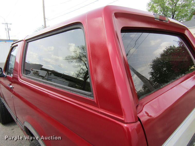 image for item FD9436 1987 Ford Bronco  SUV