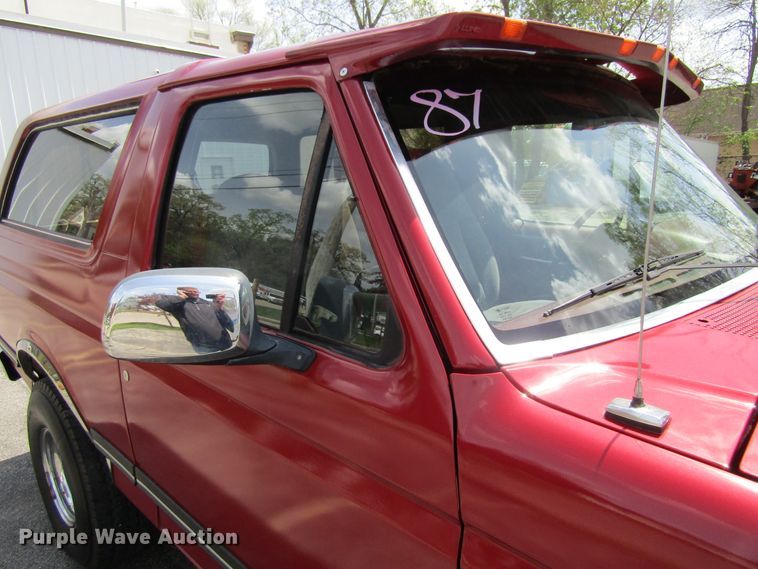 image for item FD9436 1987 Ford Bronco  SUV