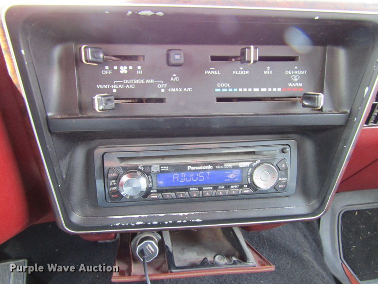 image for item FD9436 1987 Ford Bronco  SUV