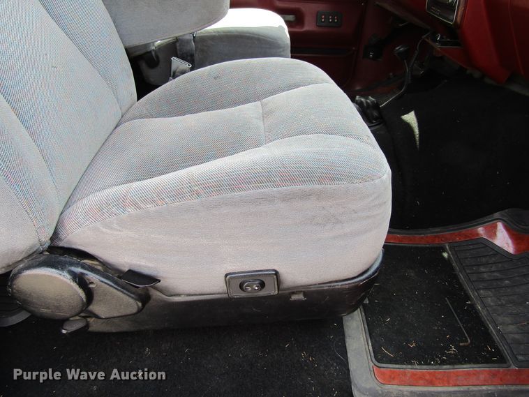 image for item FD9436 1987 Ford Bronco  SUV