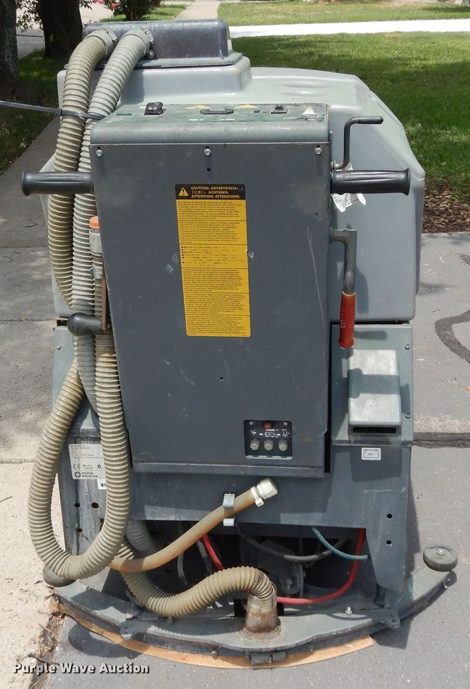 image for item FU9867 Advance 280HD floor scrubber