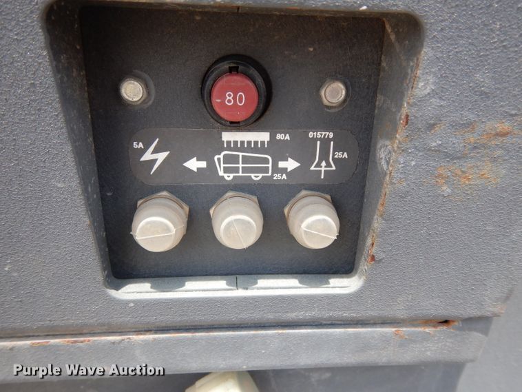 image for item FU9867 Advance 280HD floor scrubber