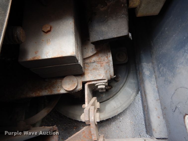 image for item FU9867 Advance 280HD floor scrubber