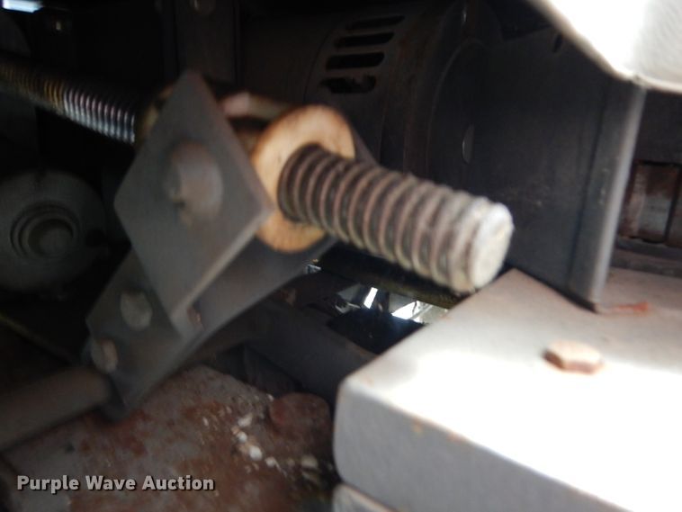 image for item FU9867 Advance 280HD floor scrubber