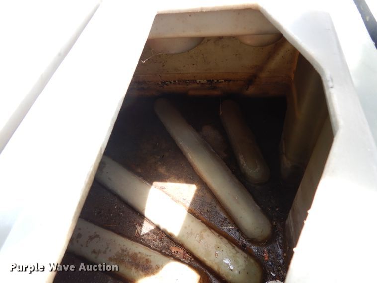 image for item FU9867 Advance 280HD floor scrubber