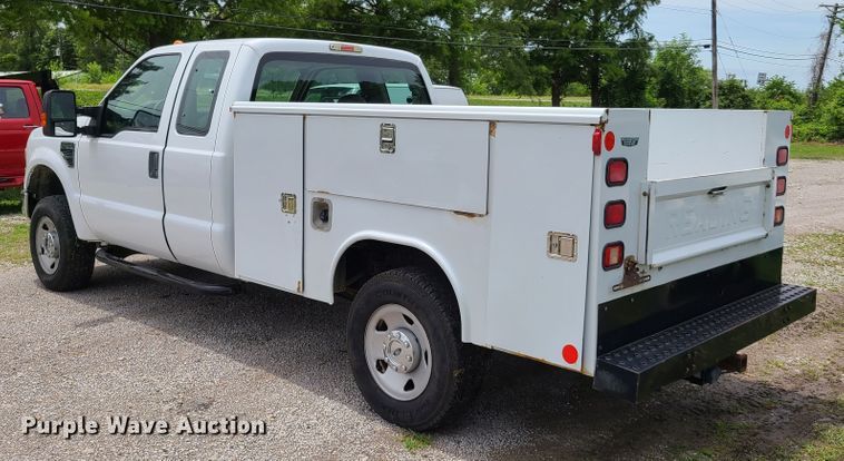 image for item FX9538 2008 Ford F250 Super Duty  SuperCab utility bed pickup truck