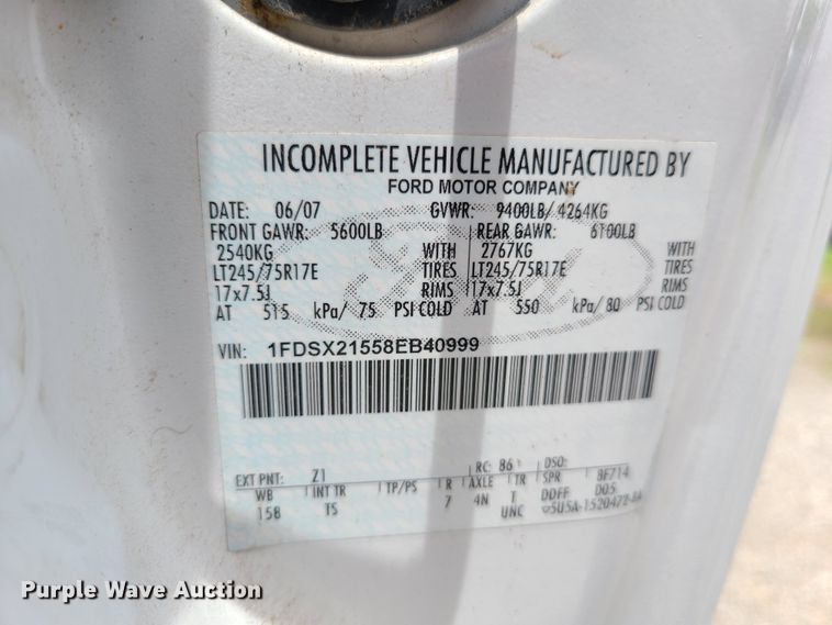 image for item FX9538 2008 Ford F250 Super Duty  SuperCab utility bed pickup truck