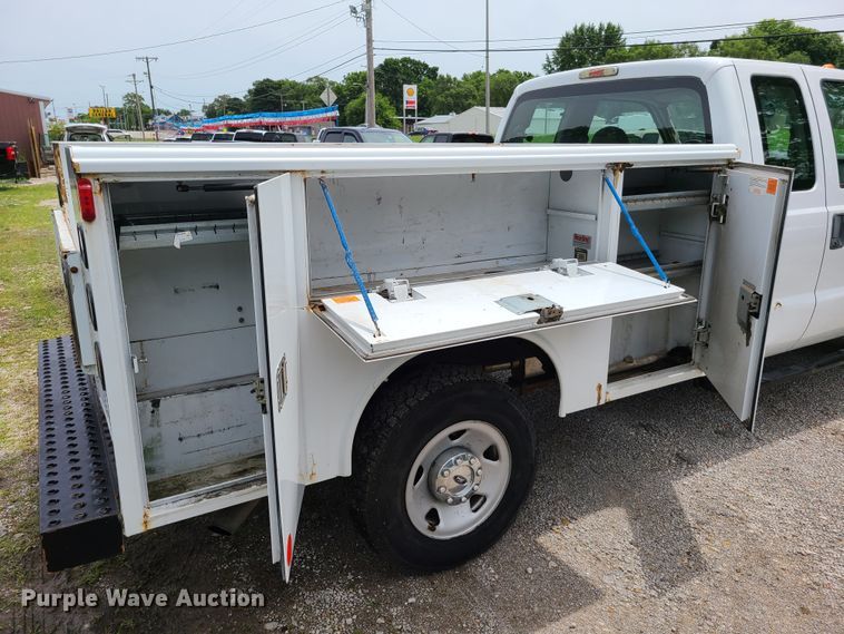 image for item FX9538 2008 Ford F250 Super Duty  SuperCab utility bed pickup truck
