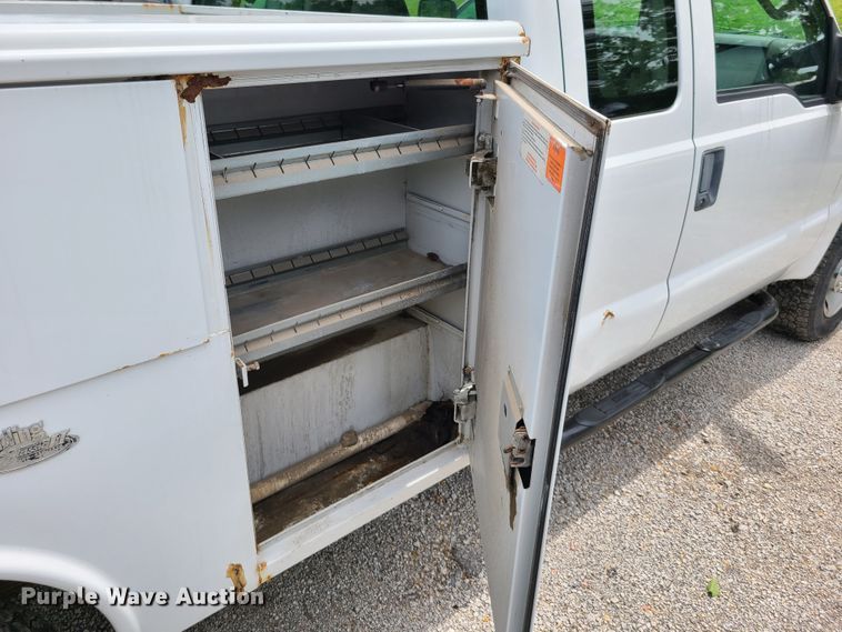 image for item FX9538 2008 Ford F250 Super Duty  SuperCab utility bed pickup truck