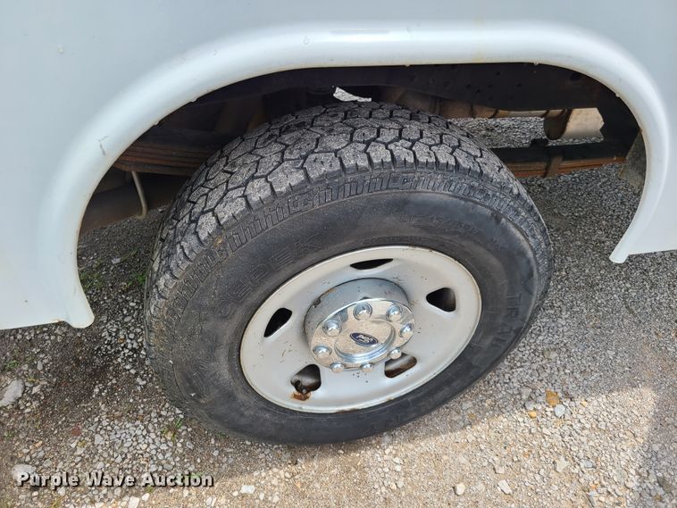 image for item FX9538 2008 Ford F250 Super Duty  SuperCab utility bed pickup truck