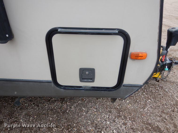 image for item GA9104 2015 Lacrosse Luxury Lite camper