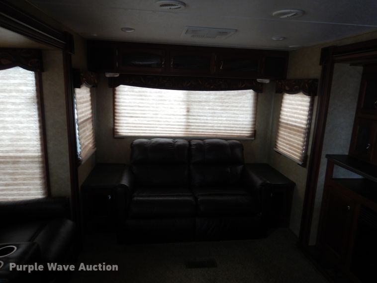 image for item GA9104 2015 Lacrosse Luxury Lite camper