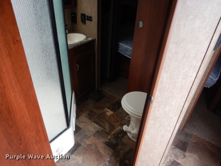 image for item GA9104 2015 Lacrosse Luxury Lite camper