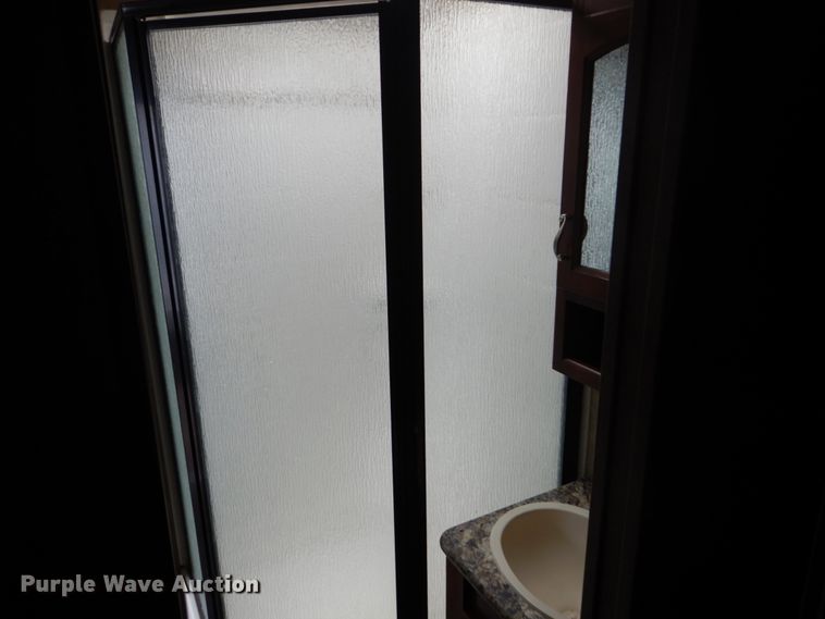 image for item GA9104 2015 Lacrosse Luxury Lite camper