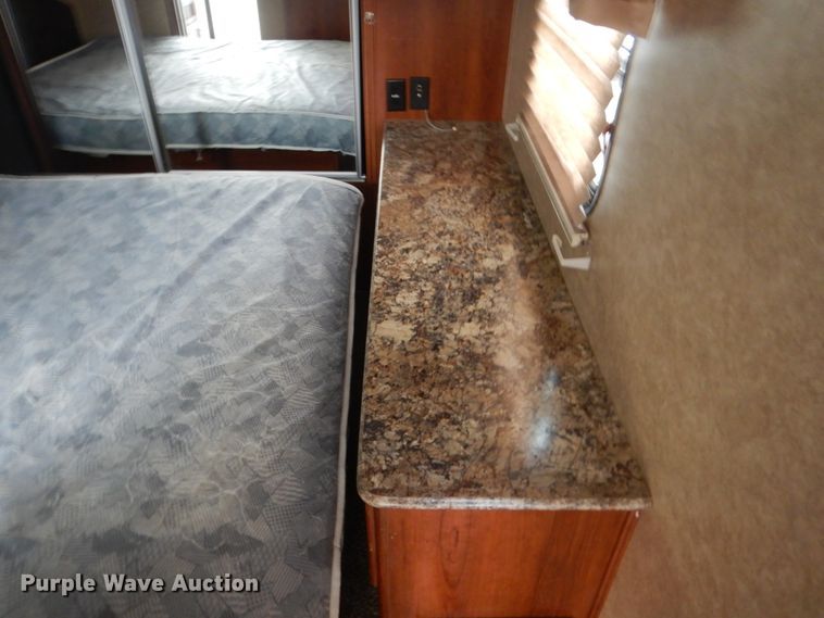 image for item GA9104 2015 Lacrosse Luxury Lite camper