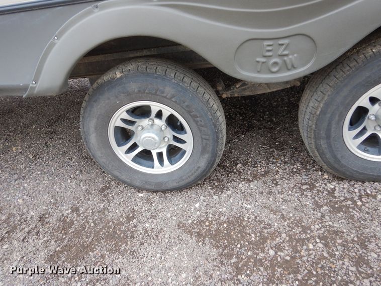 image for item GA9104 2015 Lacrosse Luxury Lite camper