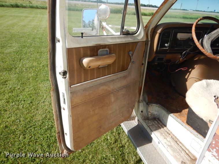 image for item GA9113 1977 Ford E350  RV