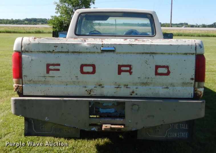 image for item GA9116 1988 Ford F250  pickup truck