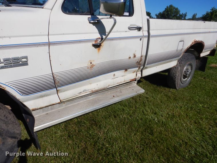 image for item GA9116 1988 Ford F250  pickup truck