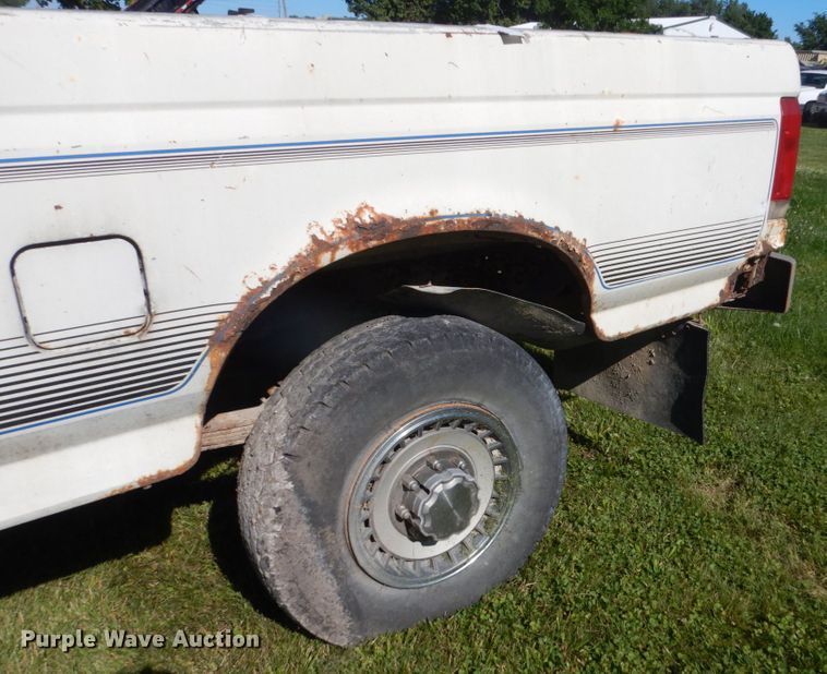 image for item GA9116 1988 Ford F250  pickup truck