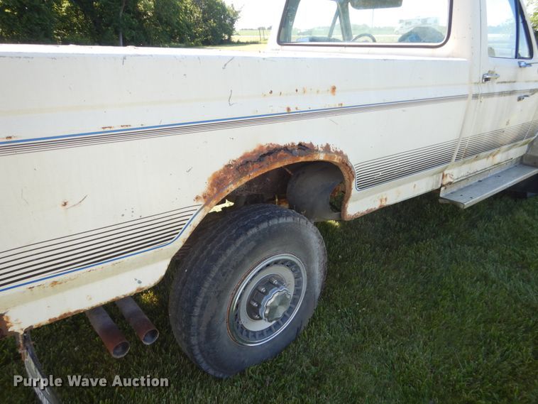 image for item GA9116 1988 Ford F250  pickup truck