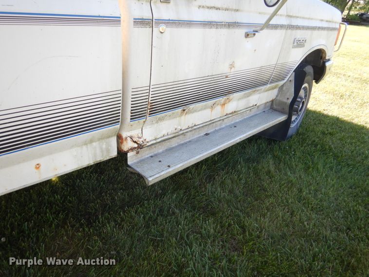 image for item GA9116 1988 Ford F250  pickup truck