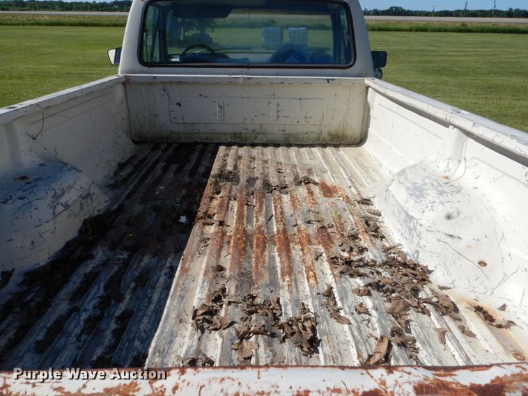 image for item GA9116 1988 Ford F250  pickup truck