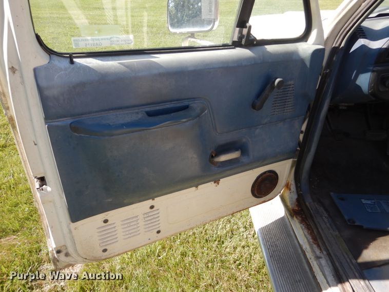 image for item GA9116 1988 Ford F250  pickup truck