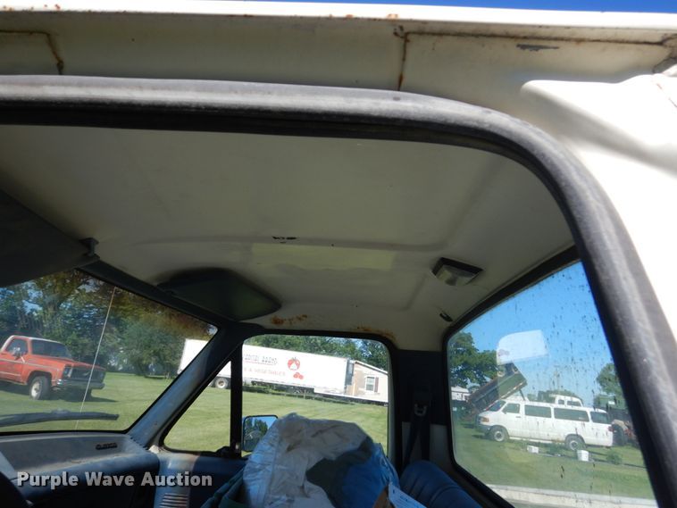 image for item GA9116 1988 Ford F250  pickup truck