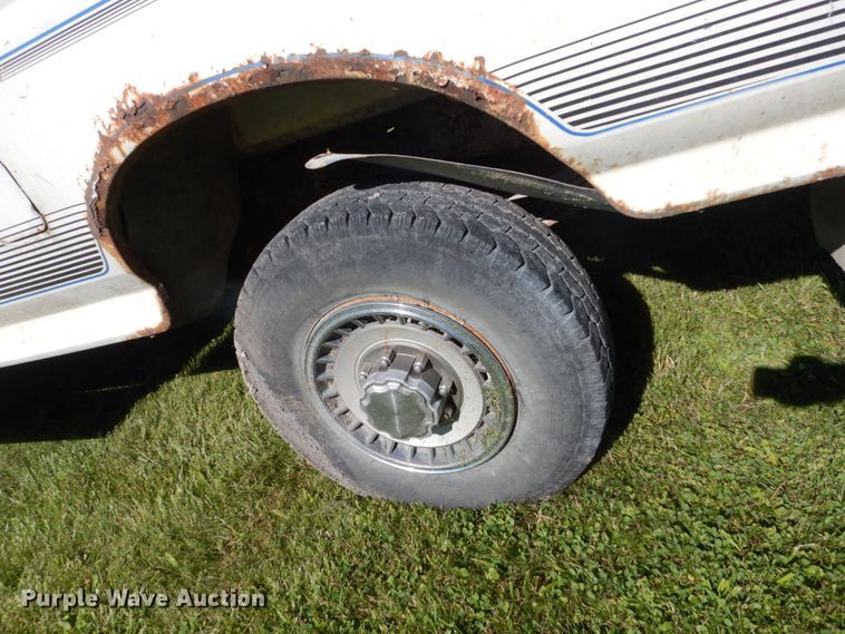image for item GA9116 1988 Ford F250  pickup truck