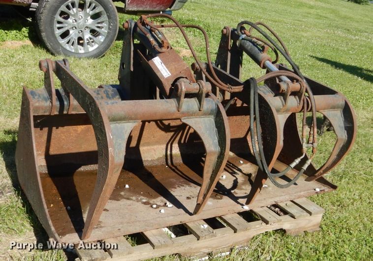 image for item GA9118 Thomas 9108U1142 skid steer grapple bucket