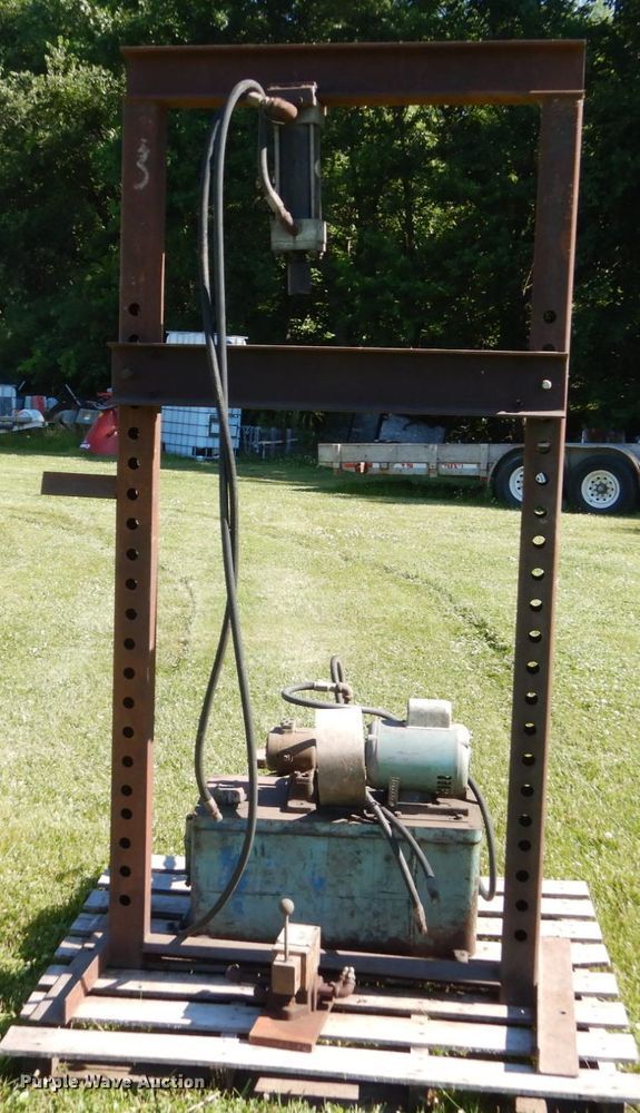 image for item GA9120 Hydraulic press