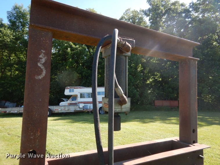 image for item GA9120 Hydraulic press