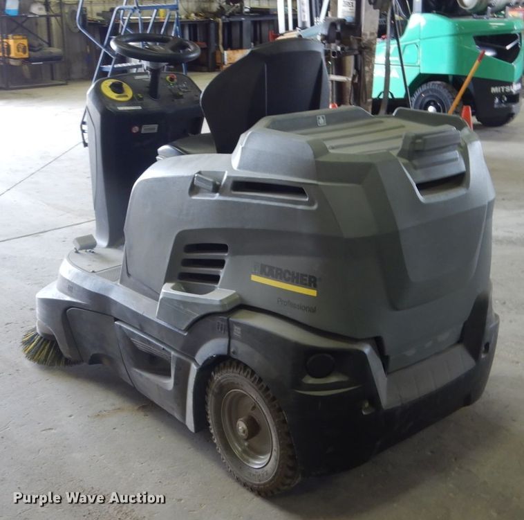 image for item GA9121 Karcher KM90/60BPADV sweeper