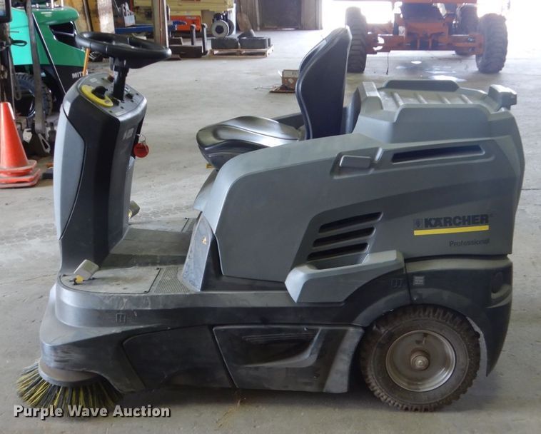 image for item GA9121 Karcher KM90/60BPADV sweeper