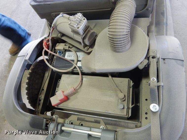 image for item GA9121 Karcher KM90/60BPADV sweeper