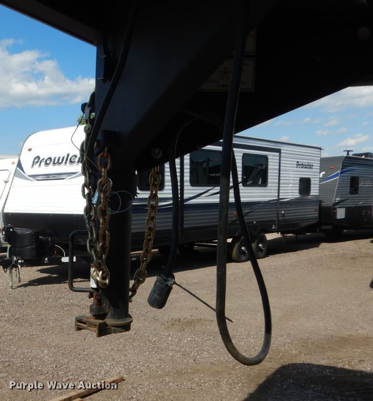 image for item GA9126 2019 Wilson PSGN-5730T livestock trailer